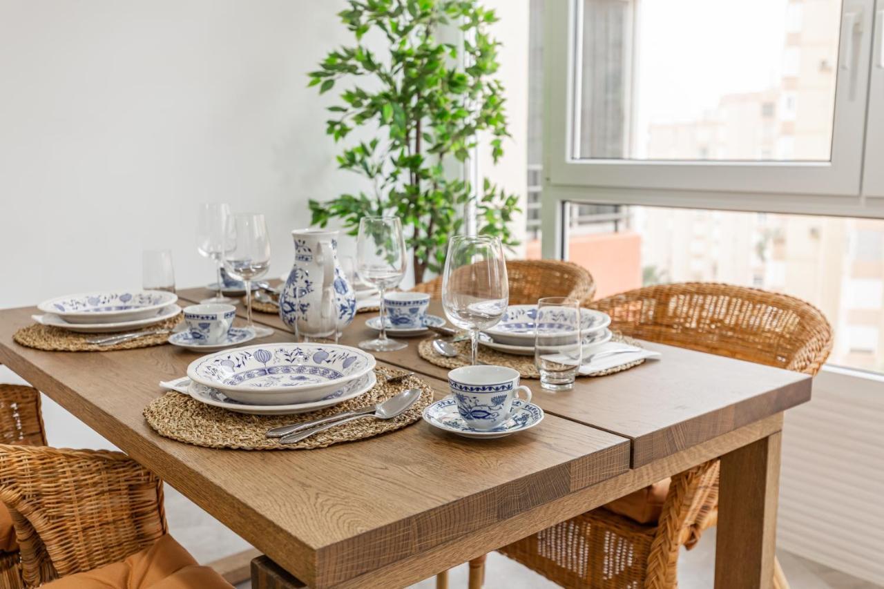 Modern Apartment Steps From The Beach Торрокс-Коста Экстерьер фото